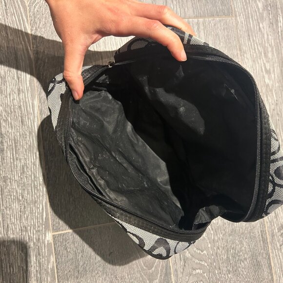 Toiletry/Makeup Bag - Picture 3 of 3